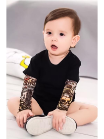 Чорний дитячий бодик з тату на рукавах tatto